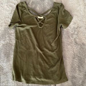 Green tillys top